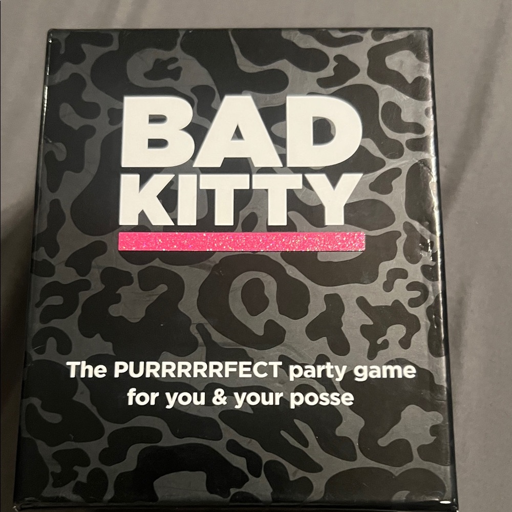 Card Game - Black and Pink